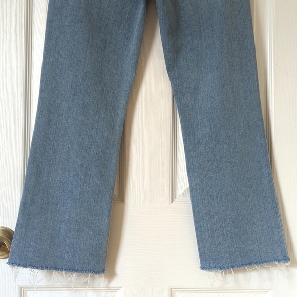 Joe's Jeans Classic Light Wash High Waisted Cropped Raw Hem Boot Cut Jeans 27 - Picture 6 of 15